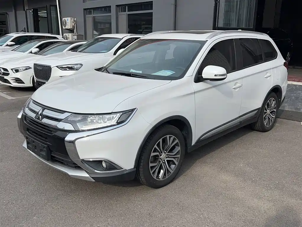 Купить Mitsubishi Outlander