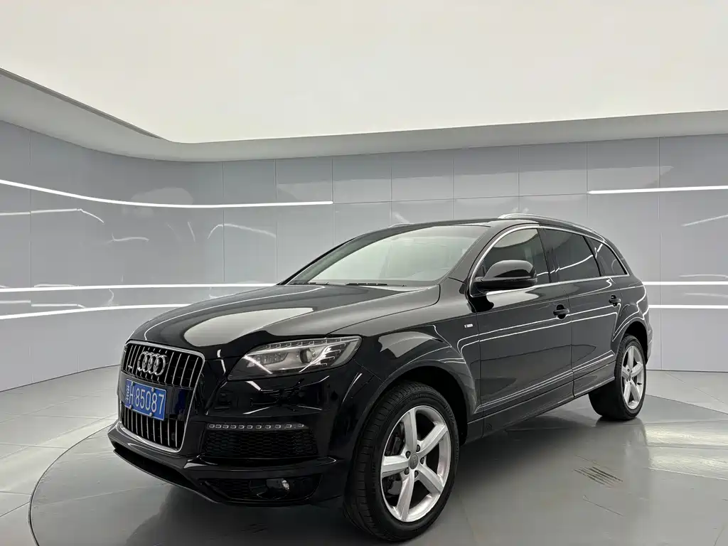 Купить Audi Q7