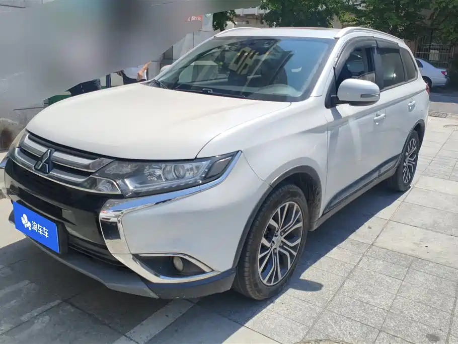 Купить Mitsubishi Outlander