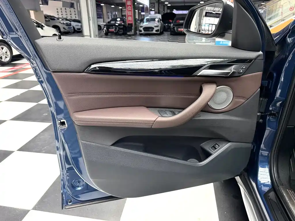 BMW X1 — миниатюра 5