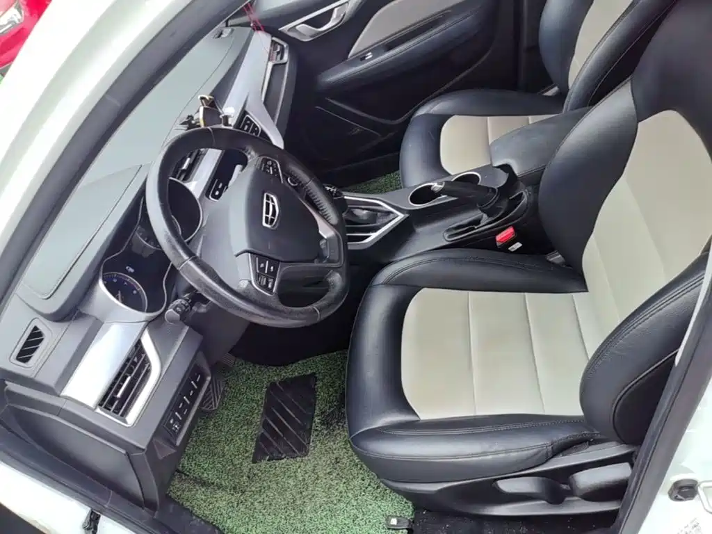 Geely Vision — миниатюра 15