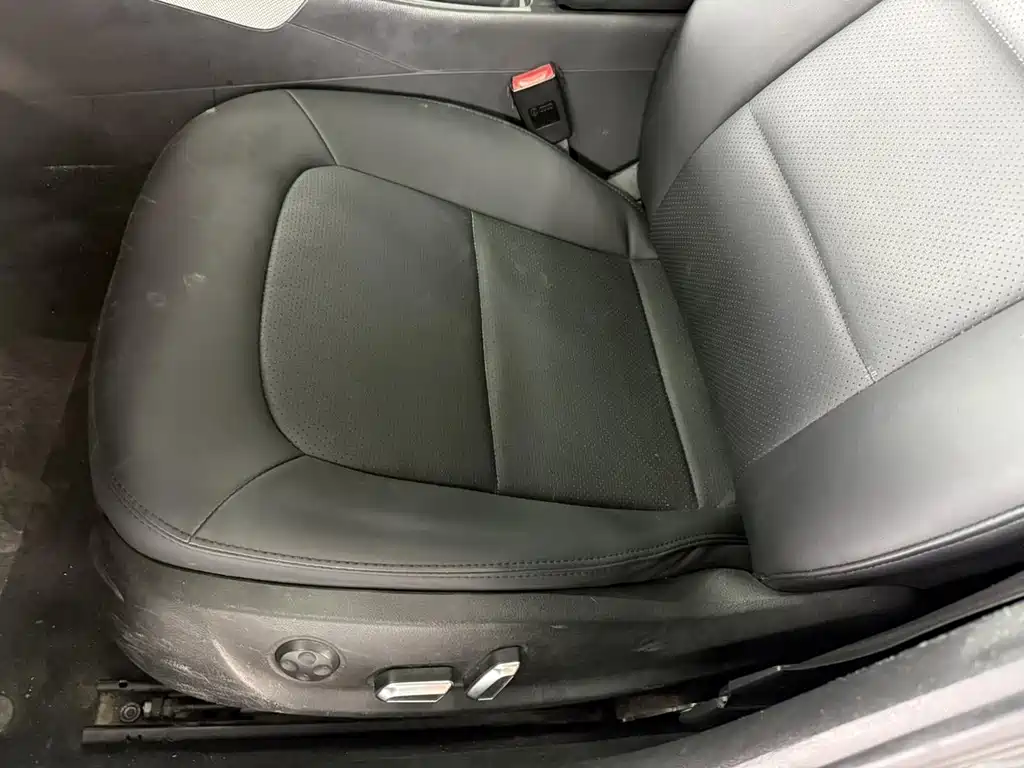 Audi A4L — миниатюра 16