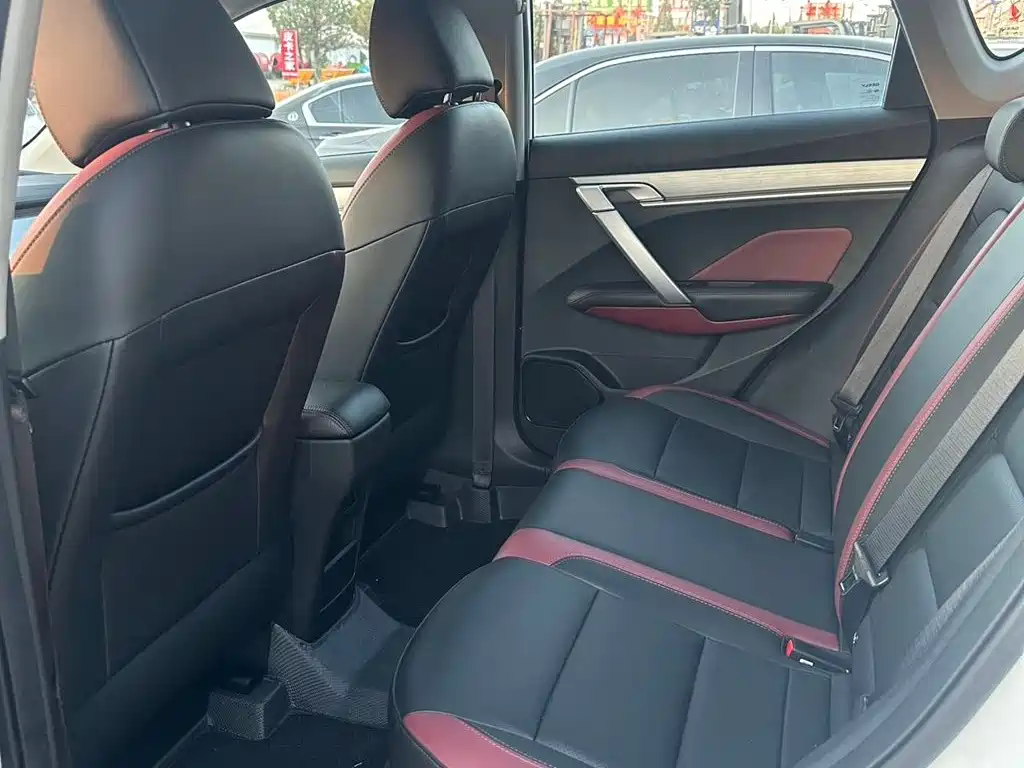 Geely Binyue — миниатюра 7
