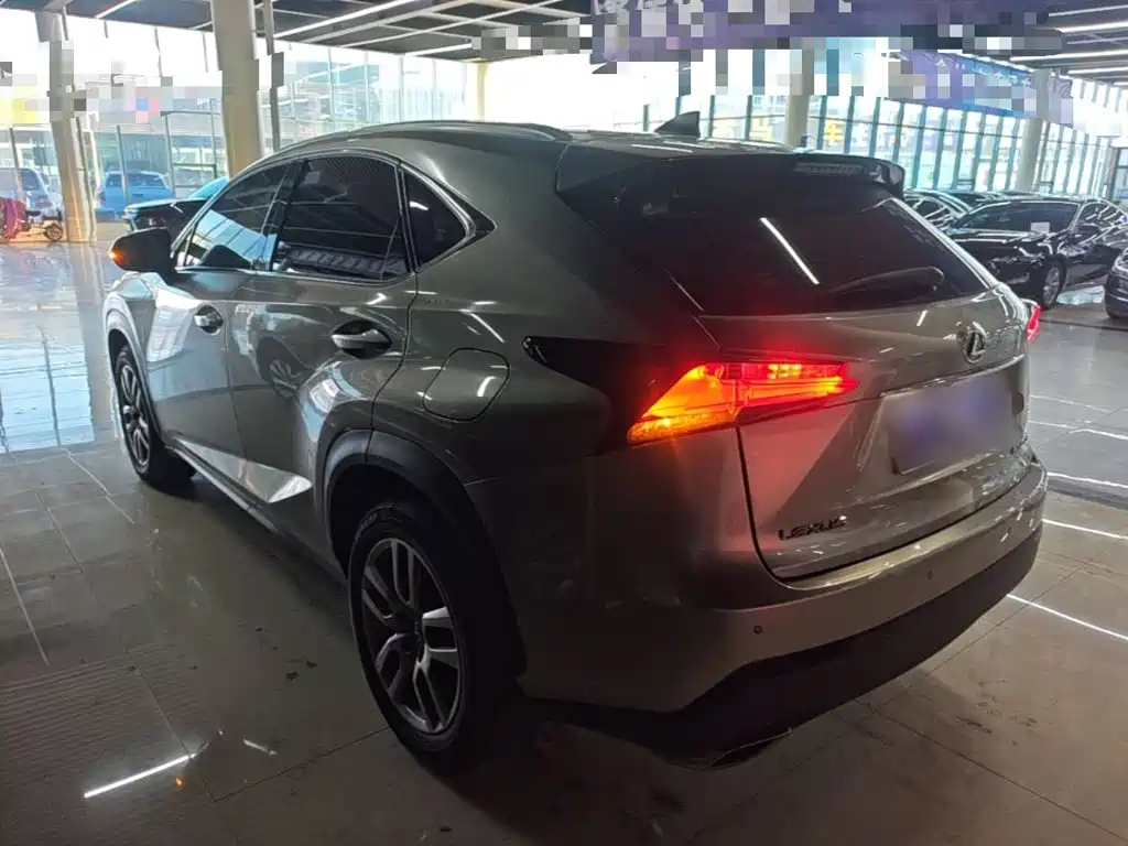 Lexus NX — миниатюра 5