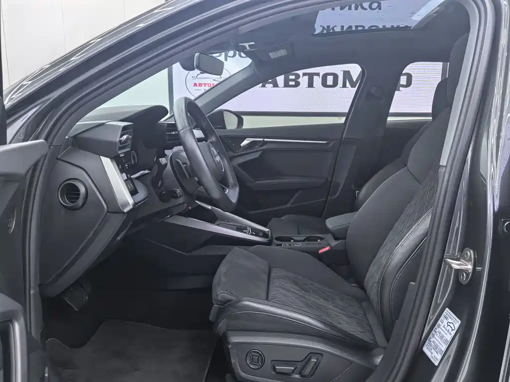 Audi A3 2022 Sportback 35 TFSI Luxury Sport