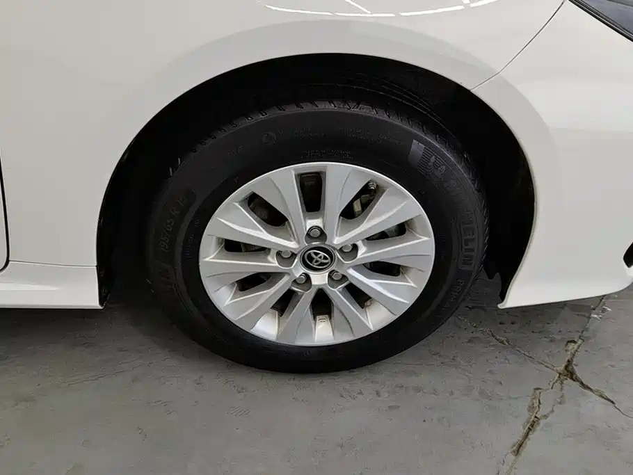 Toyota Corolla — миниатюра 6