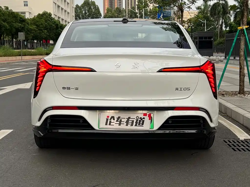 Hongqi Hongqi Tiangong 05 — миниатюра 25