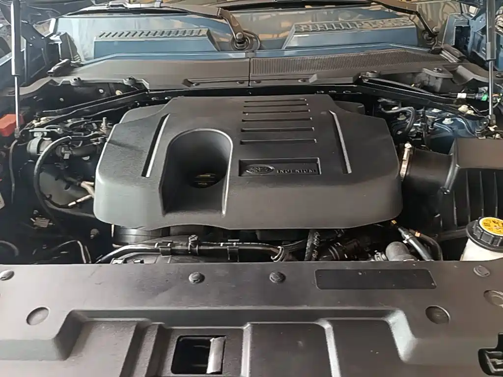 Land Rover Defender — миниатюра 20