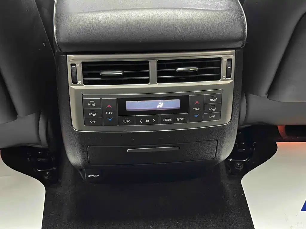 Lexus LX — миниатюра 10