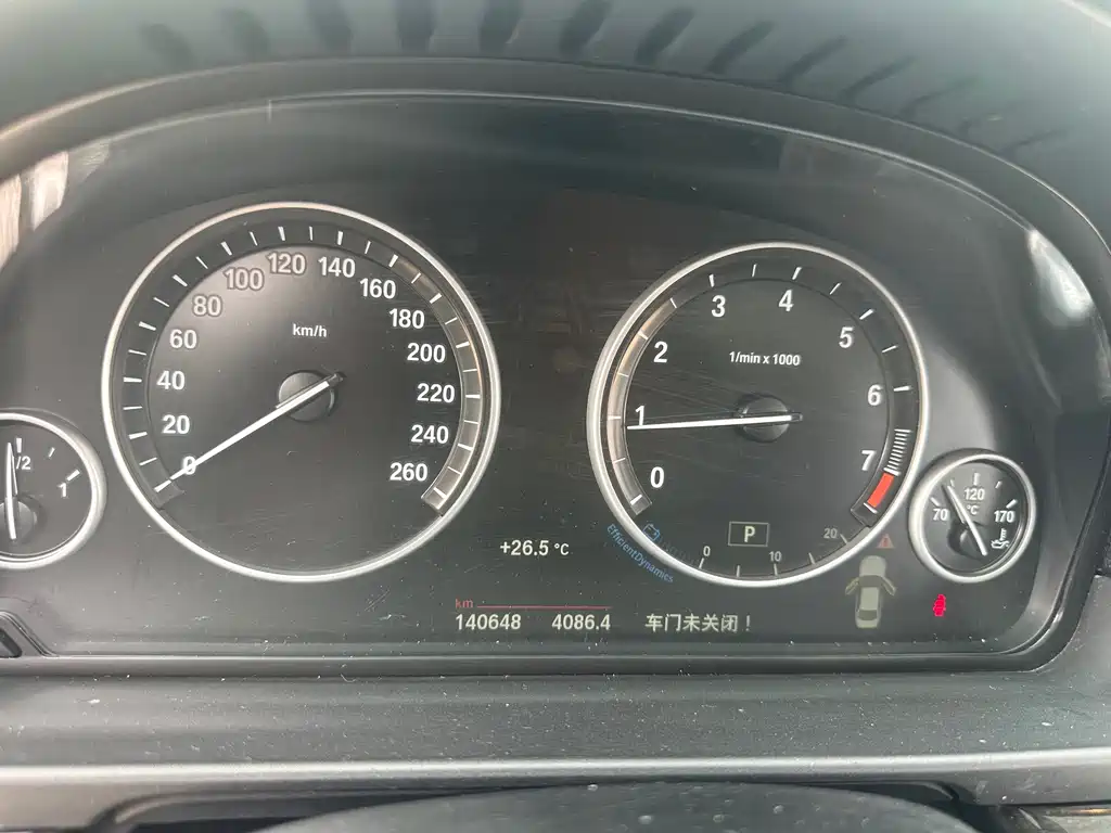 BMW 5 Series — миниатюра 21