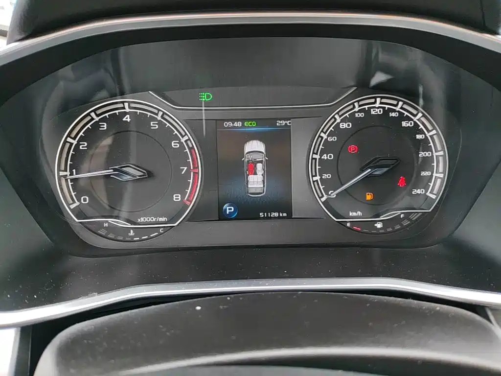 Geely Binyue — миниатюра 12