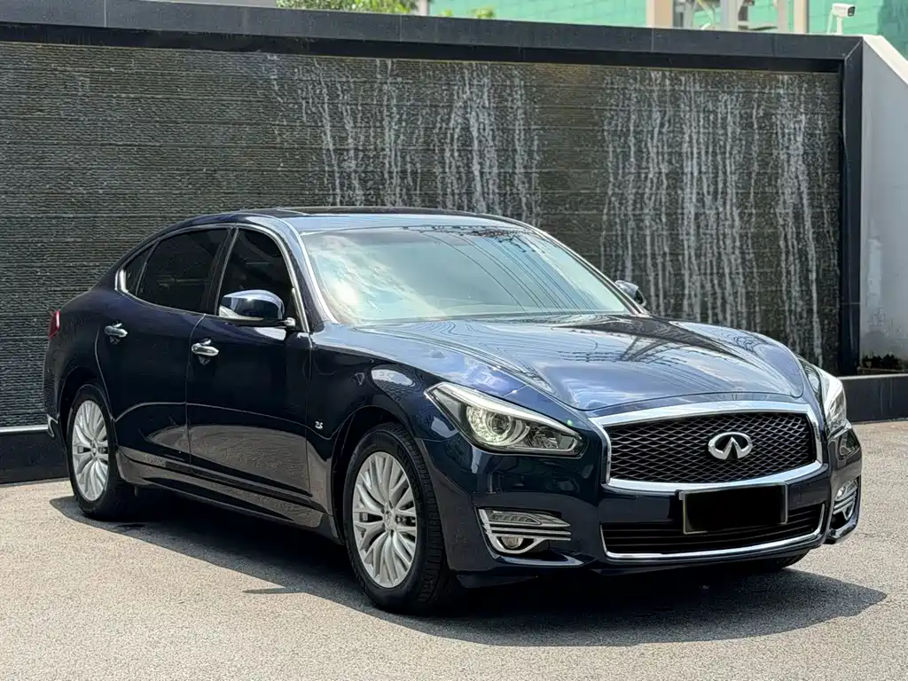 Infiniti Q70 — миниатюра 3