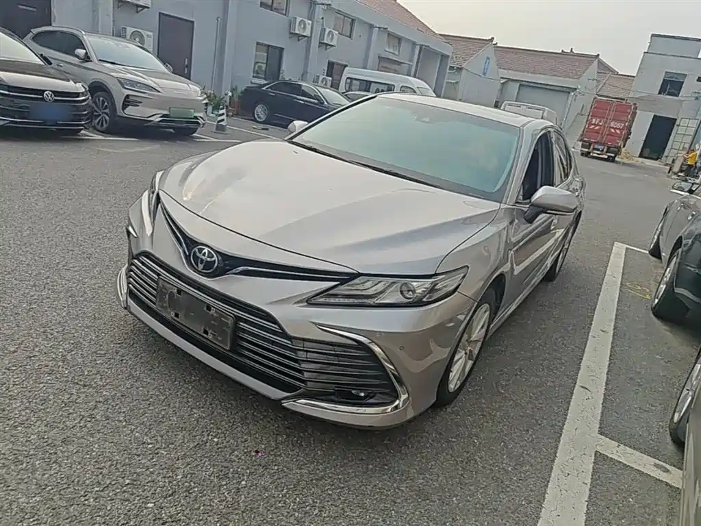 Купить Toyota Camry