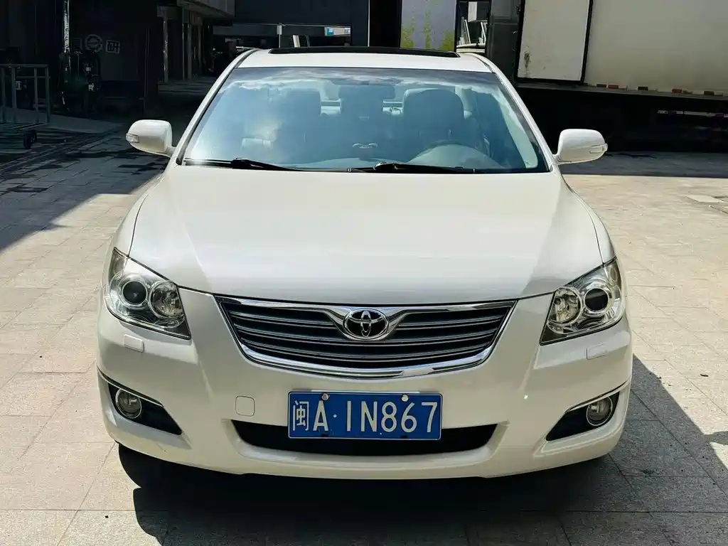 Toyota Camry — миниатюра 3