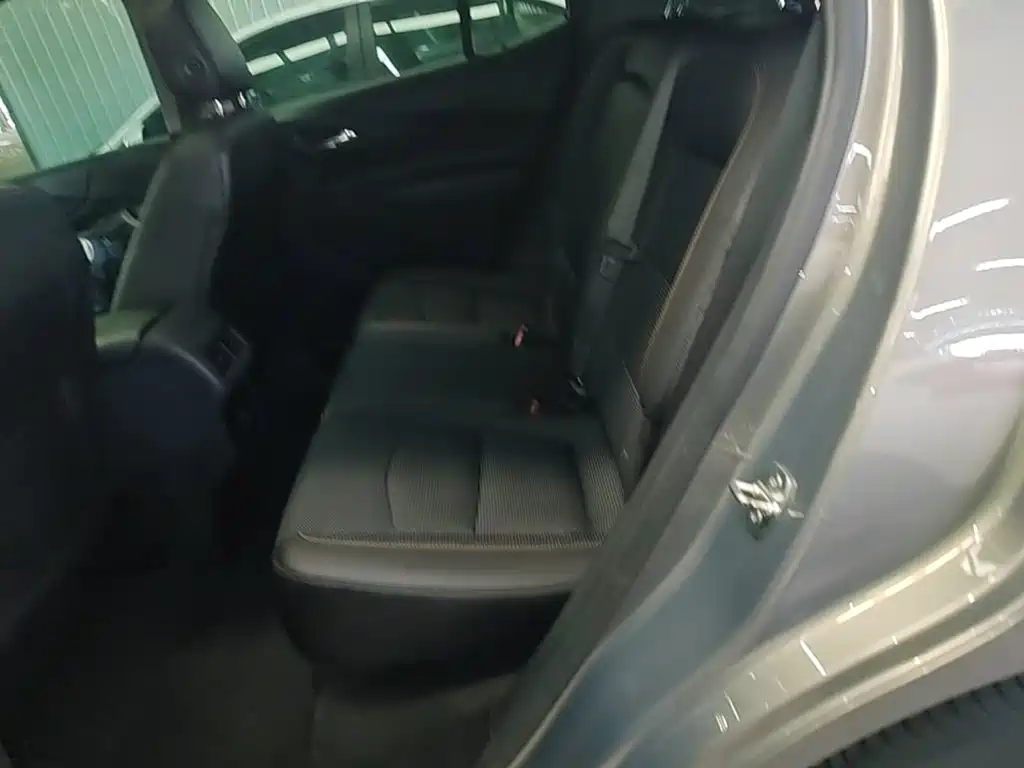 Chevrolet Equinox — миниатюра 17