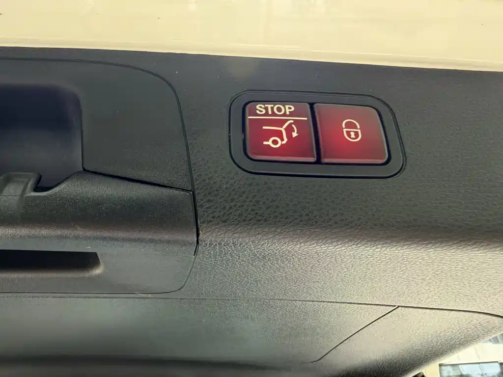Mercedes-Benz GLC — миниатюра 14