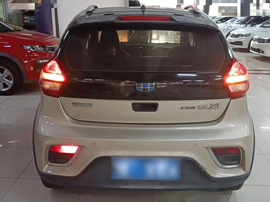 Geely Vision X1 — миниатюра 6