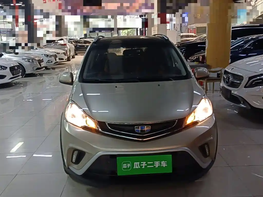 Geely Vision X1 — миниатюра 3