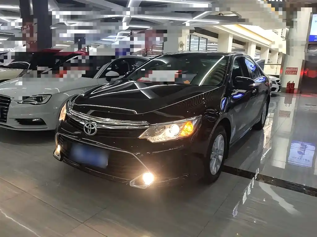 Купить Toyota Camry