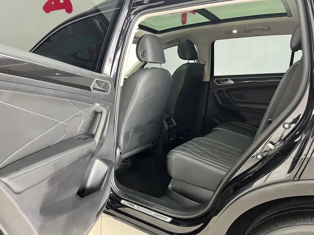 Volkswagen Tiguan L — миниатюра 8