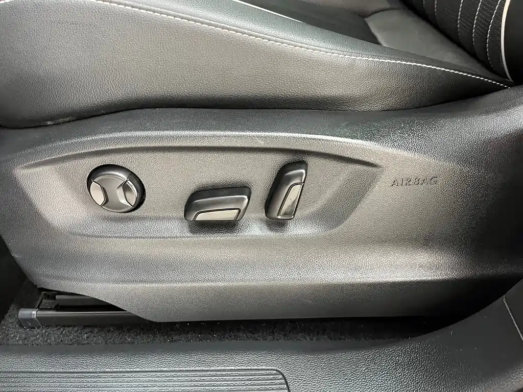 Volkswagen Tiguan L — миниатюра 17