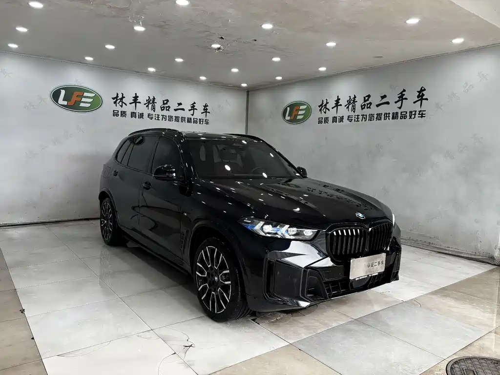 BMW X5 2025 xDrive 40Li M Sport