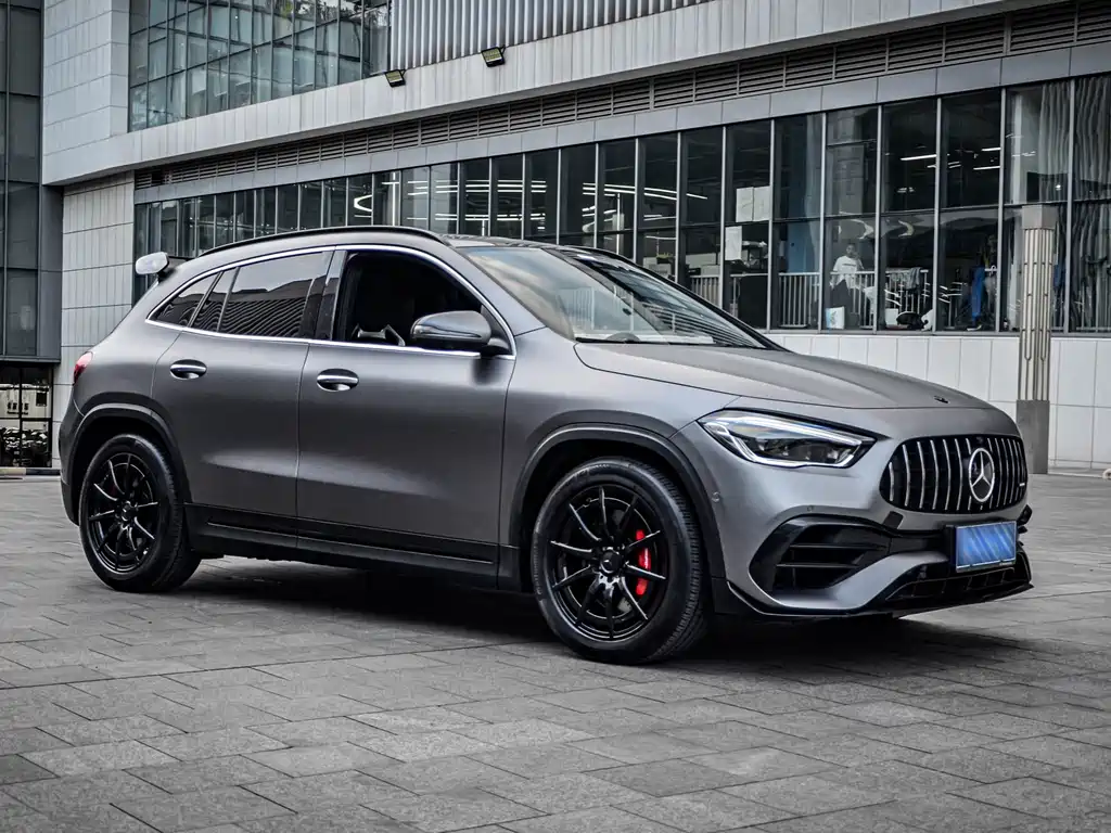 MERCEDES-BENZ GLA AMG