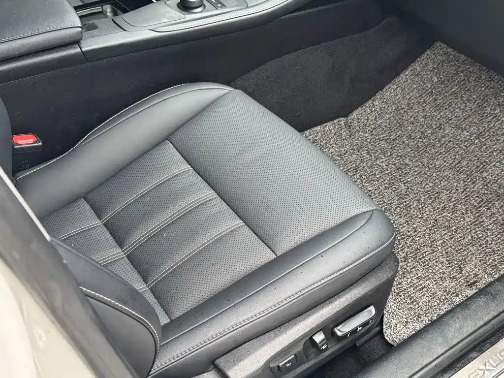 Lexus ES — миниатюра 14