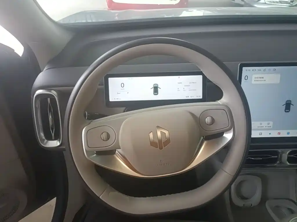 Leapmotor Leapmotor B10 — миниатюра 11