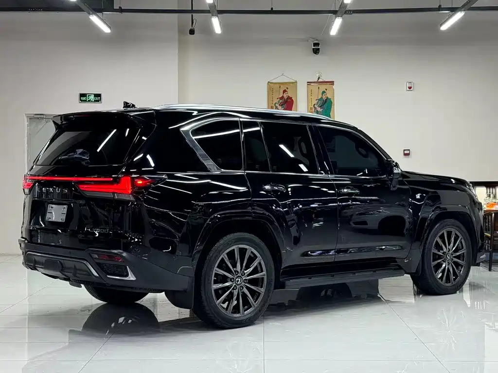 Lexus LX — миниатюра 3