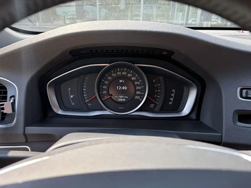 Volvo S60 — миниатюра 9