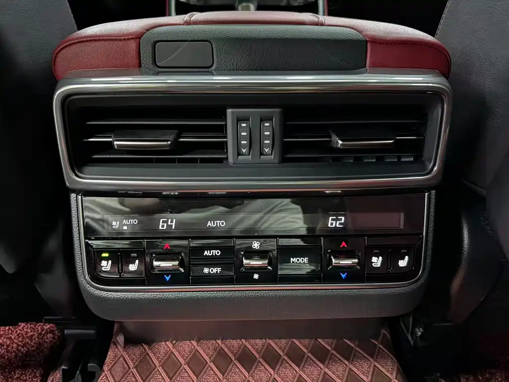 Lexus LX — миниатюра 16
