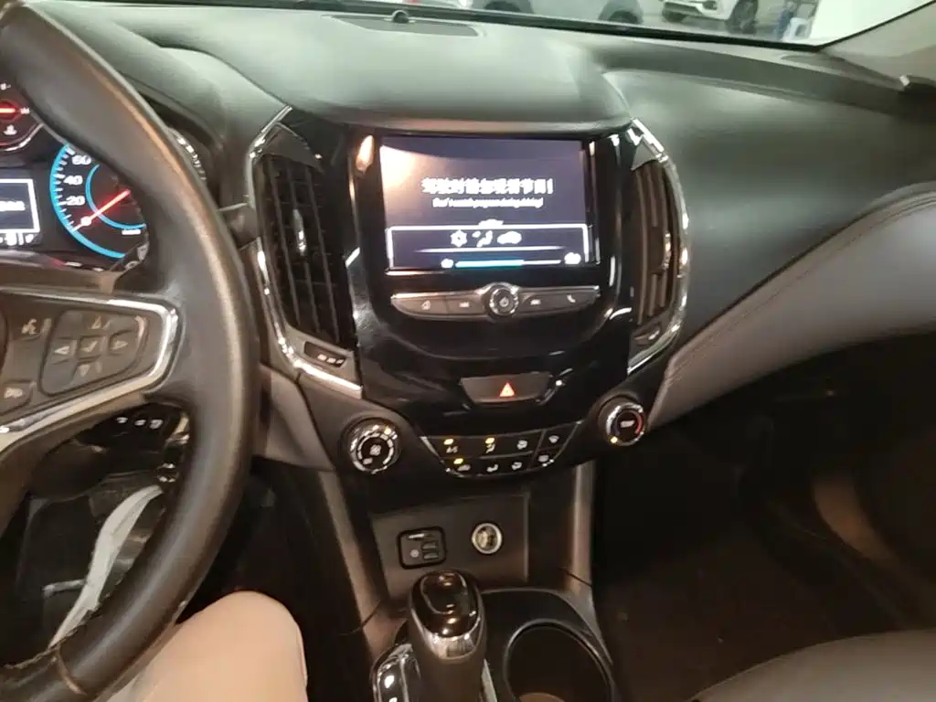 Chevrolet Cruze — миниатюра 13