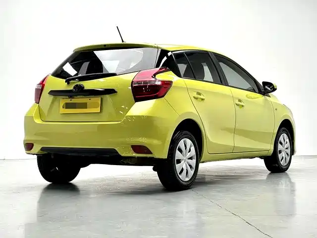 Toyota Yaris L — миниатюра 9