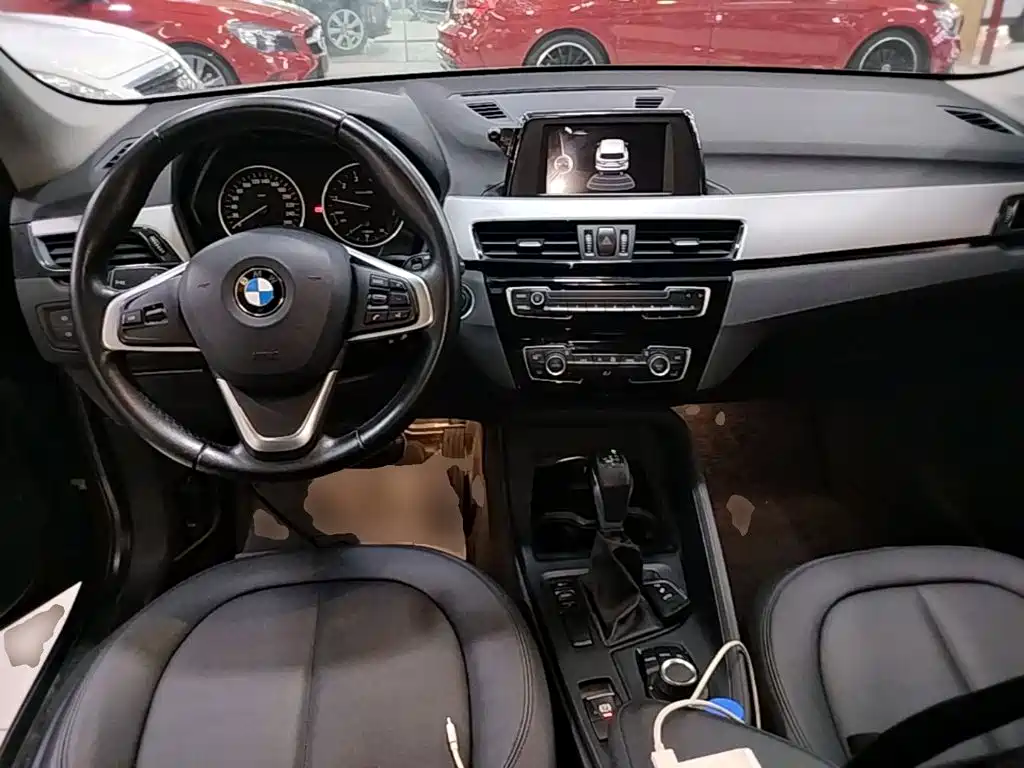 BMW X1 — миниатюра 10