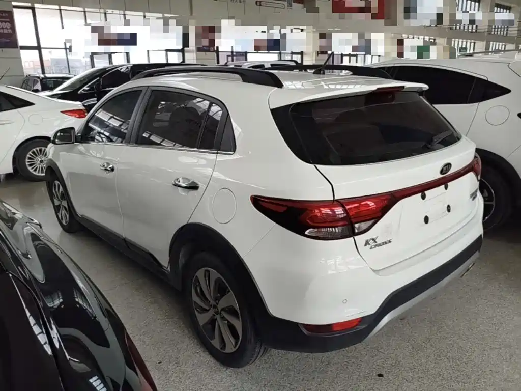 Kia KX Cross — миниатюра 5