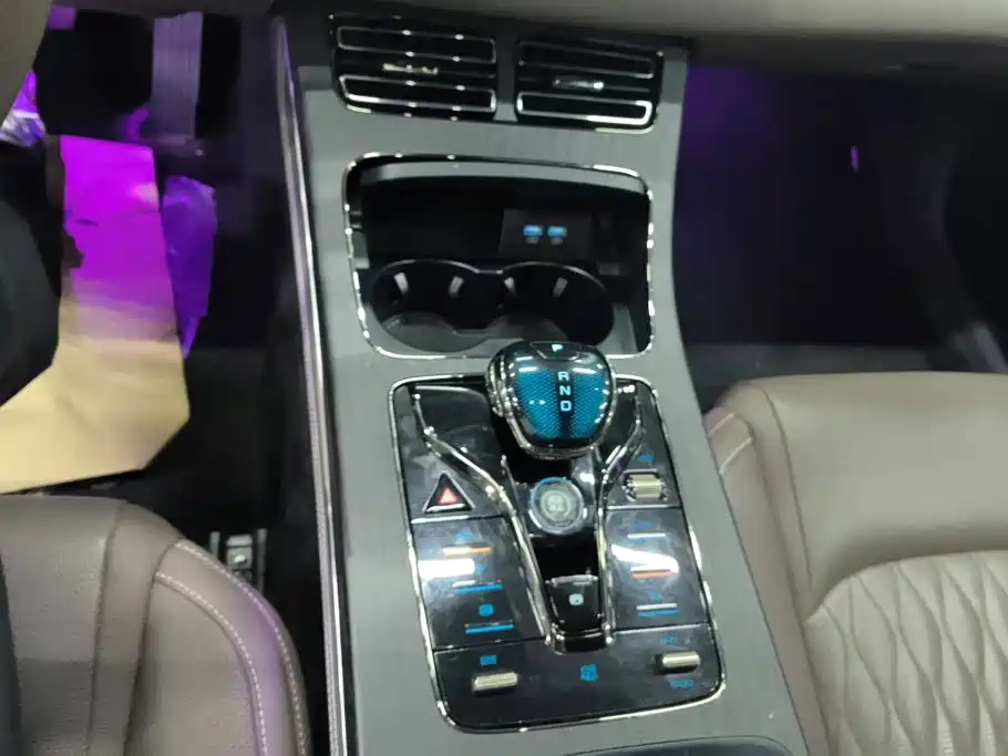 BYD Han — миниатюра 16