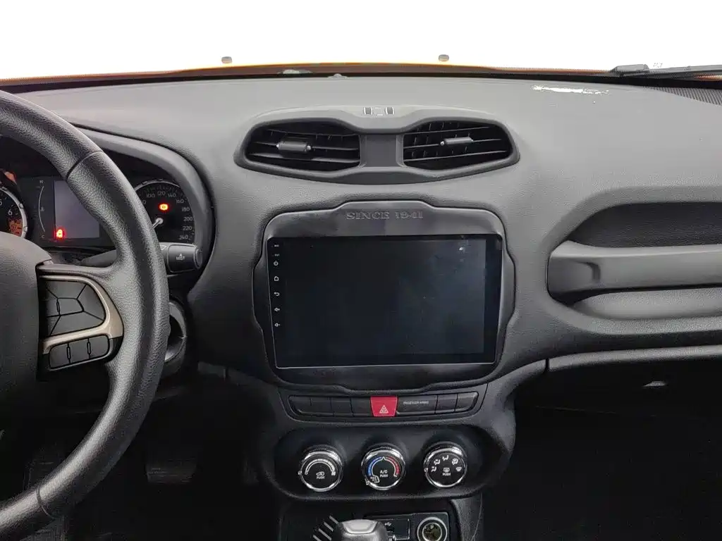 Jeep Renegade — миниатюра 12