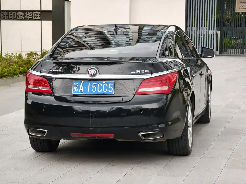 Buick LaCrosse — миниатюра 4