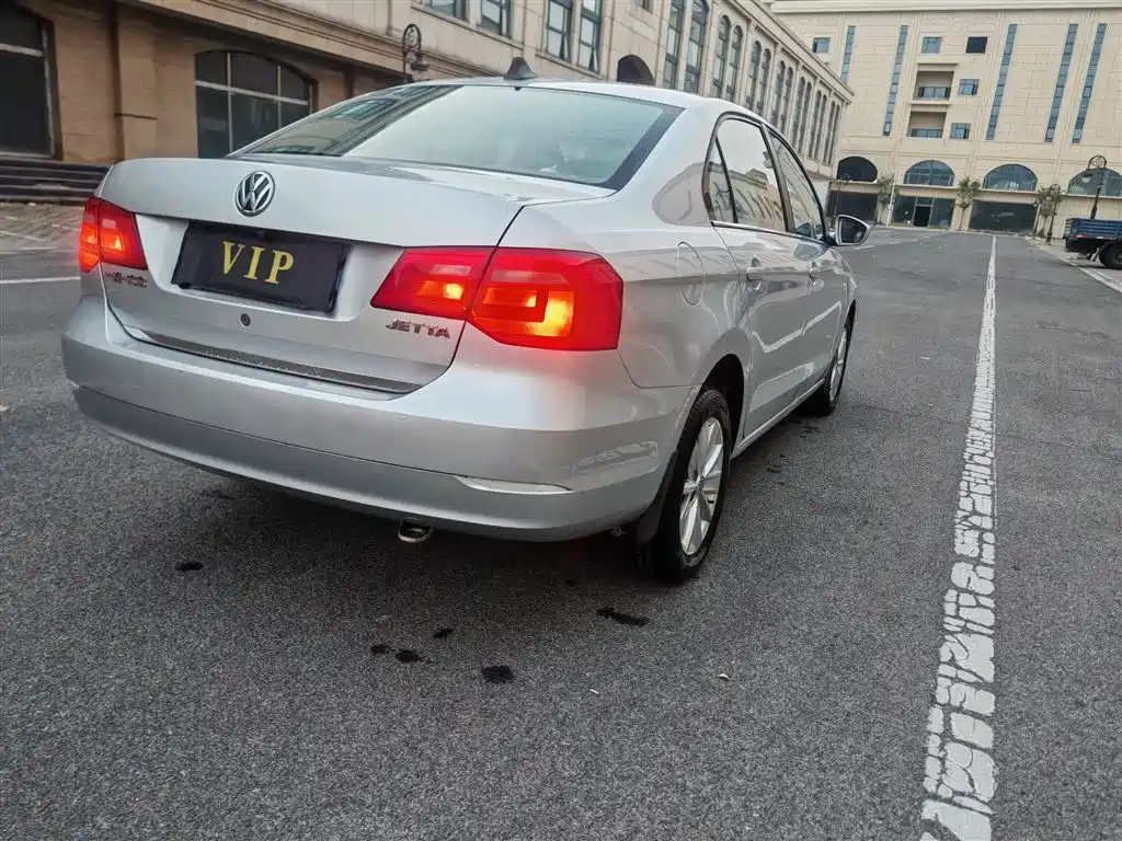 Volkswagen Jetta — миниатюра 14