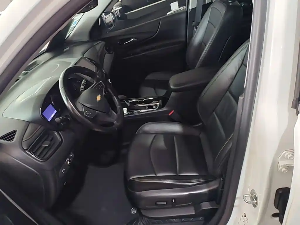 Chevrolet Equinox — миниатюра 15