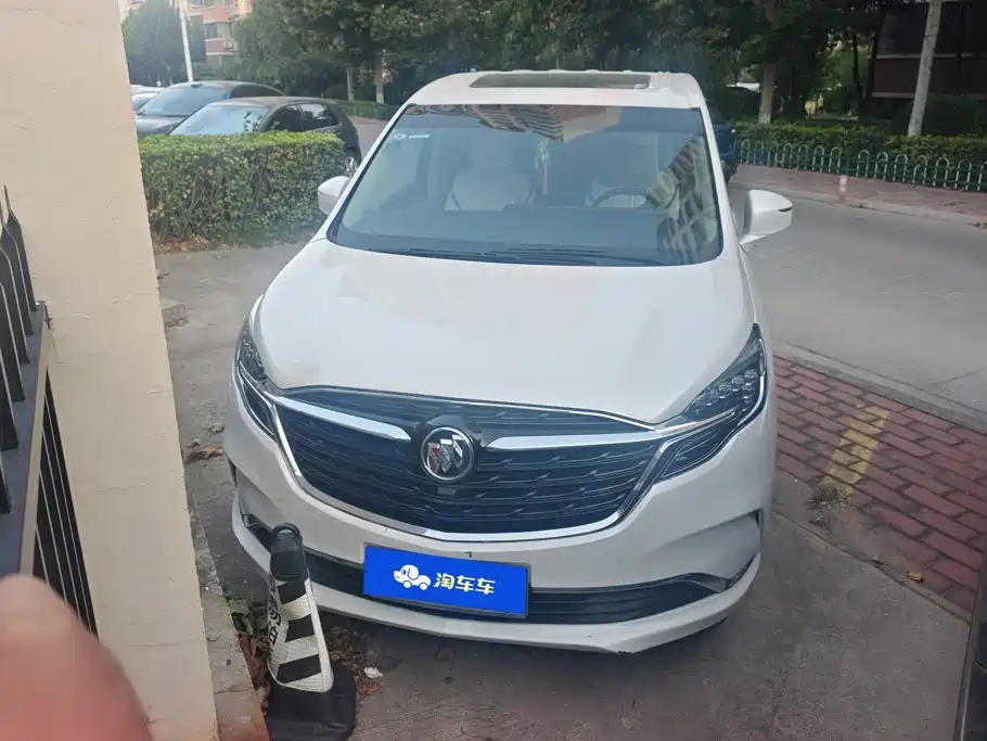 Buick GL8 — миниатюра 2