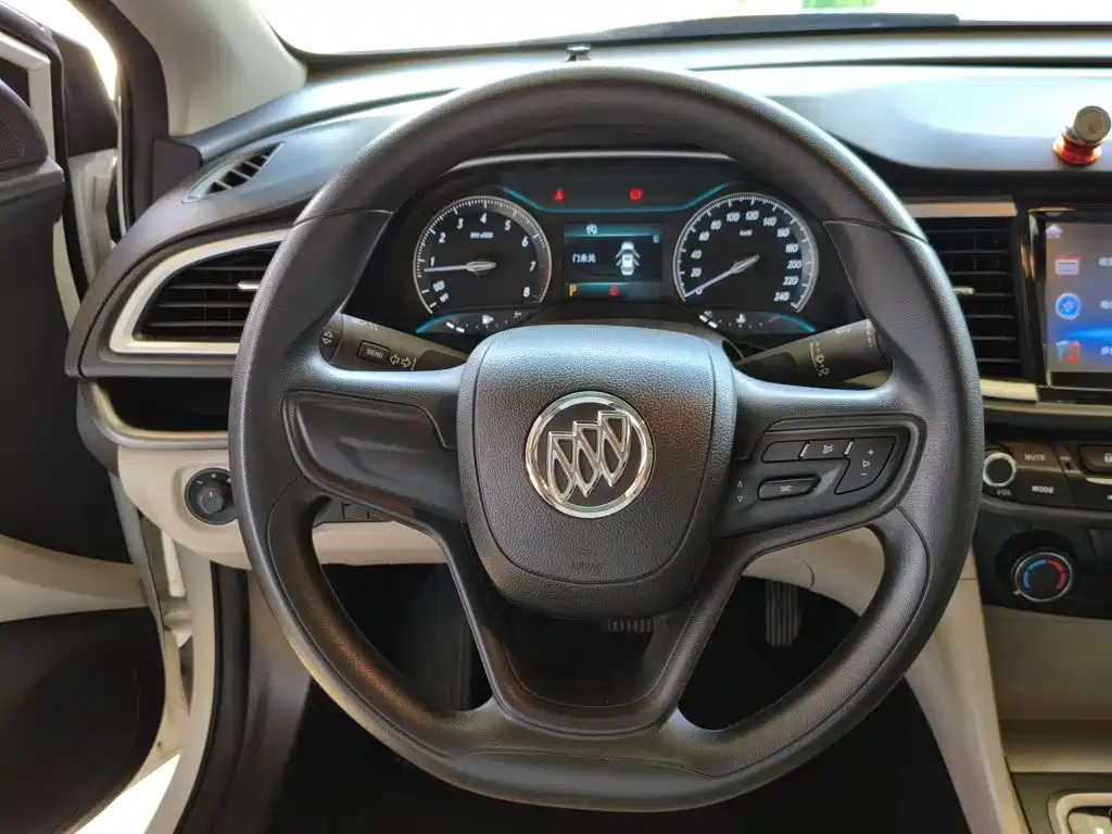Buick Excelle — миниатюра 11