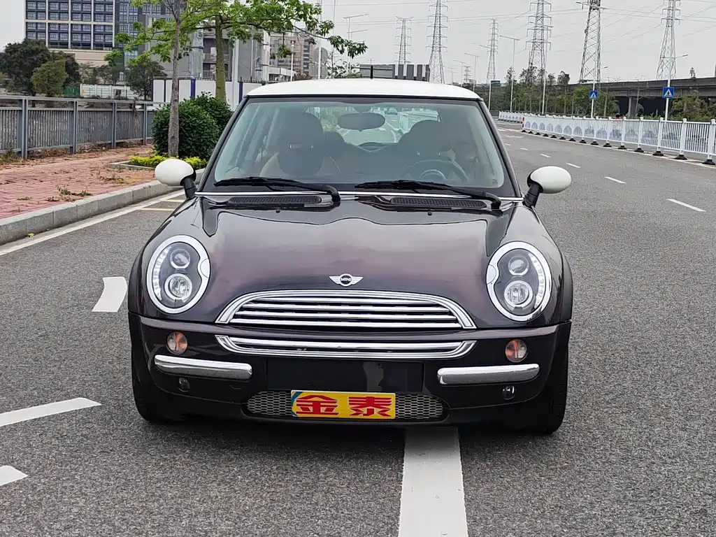 Mini Mini 2003