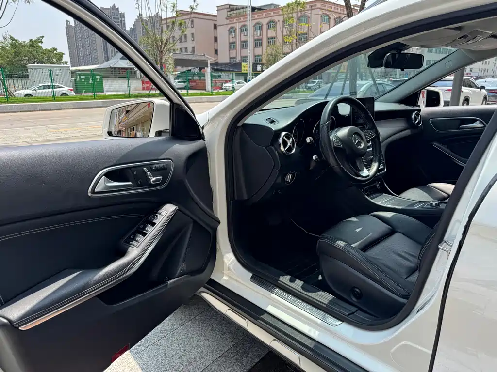 Mercedes-Benz GLA — миниатюра 14