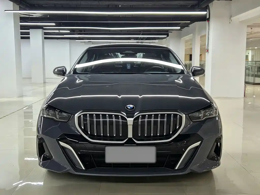 BMW 5 Series 5 2024 525Li M Sport
