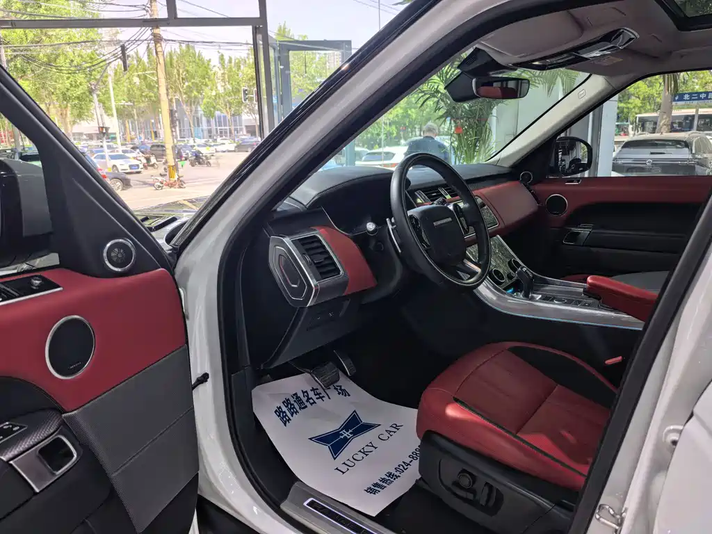 Land Rover Range Rover Sport 2020 3.0 L6 HSE DYNAMIC