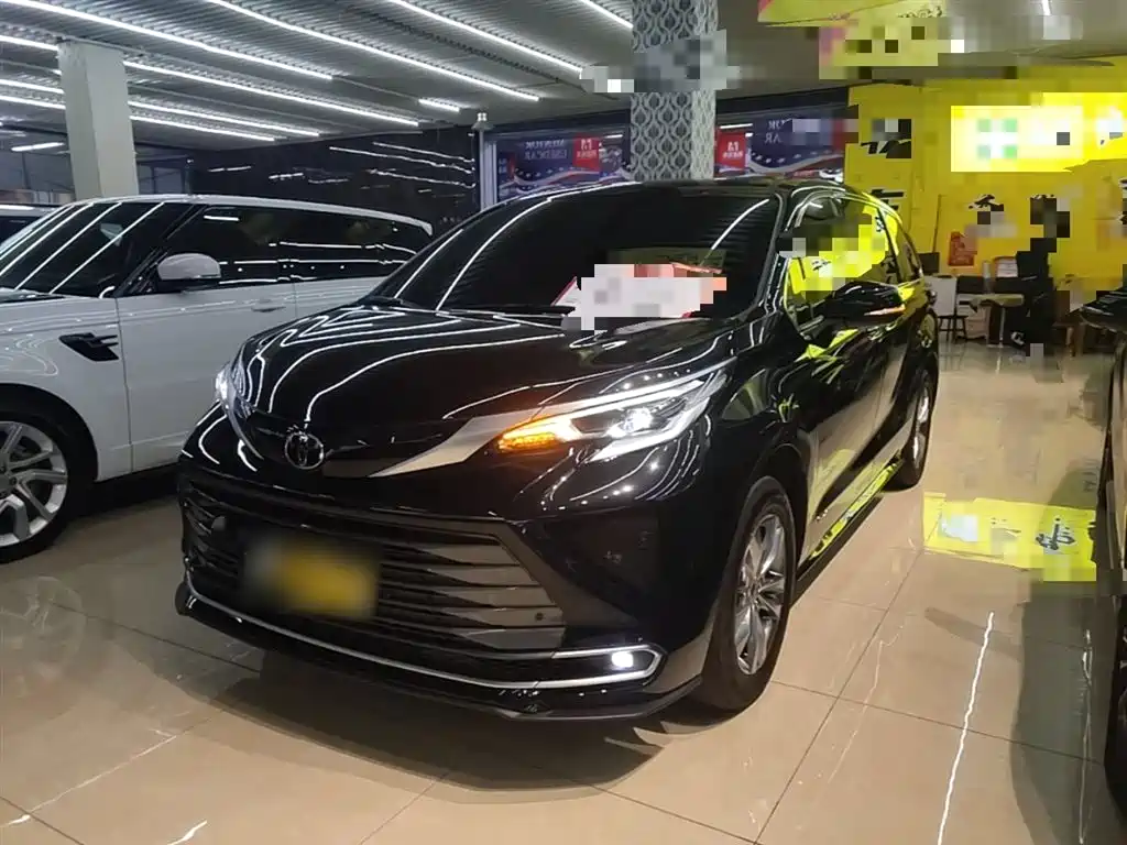 Toyota Sienna 2024