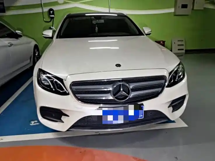 Mercedes-Benz E-Class — миниатюра 8