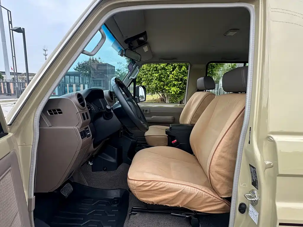 Toyota Land Cruiser — миниатюра 5